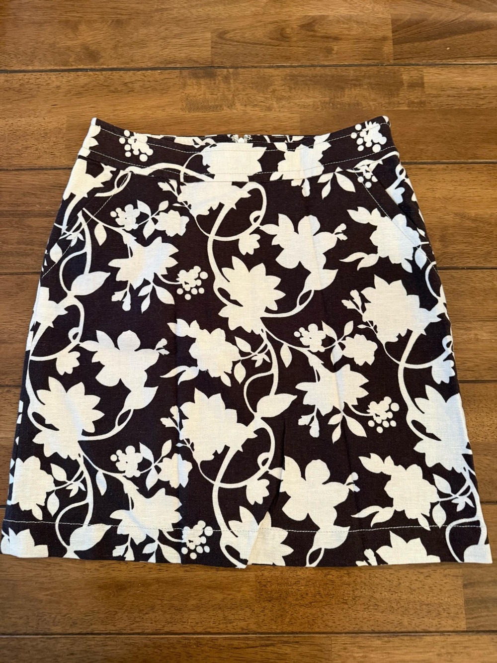 Banana Republic NWT Floral A-Line Mini Skirt Brown White Size 8 Preppy Classic
